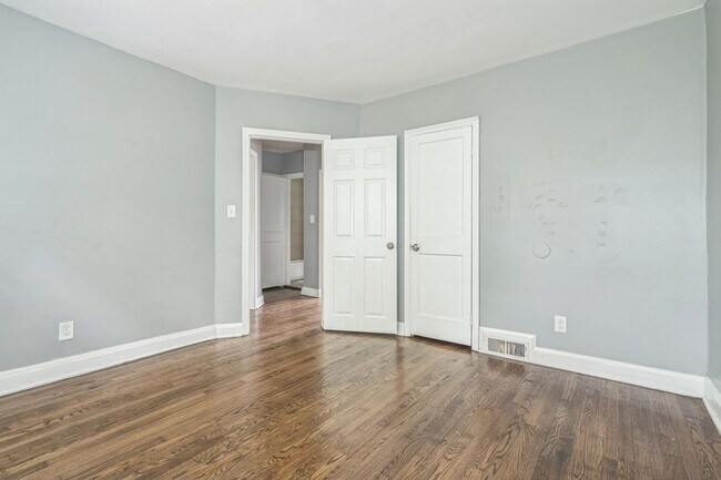 Foto del edificio - 1122 Gleneagle Rd