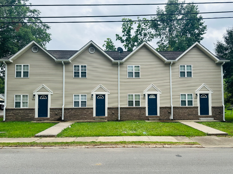 Primary Photo - 216 Cherry Ave