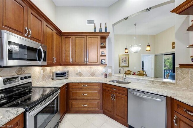 Building Photo - 6555 Valen Way
