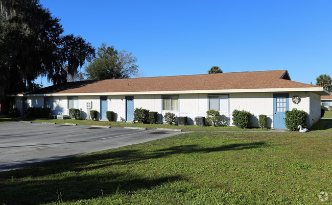 Building Photo - Deland River Apartments