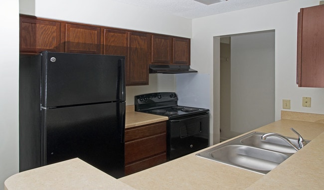 Cocina - Peters Creek Apartments - Tax Credit