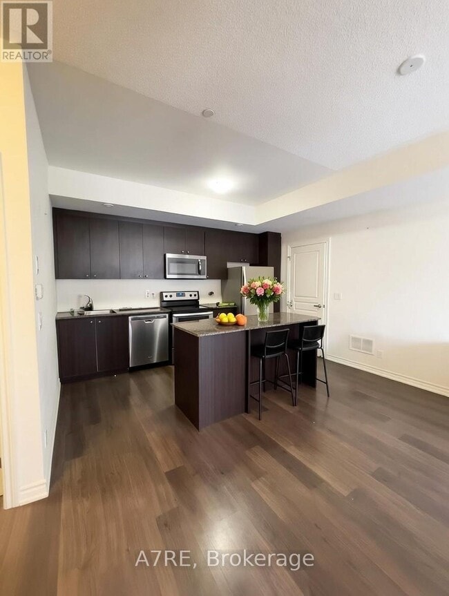 Building Photo - 70 Eastwood Park Gardens