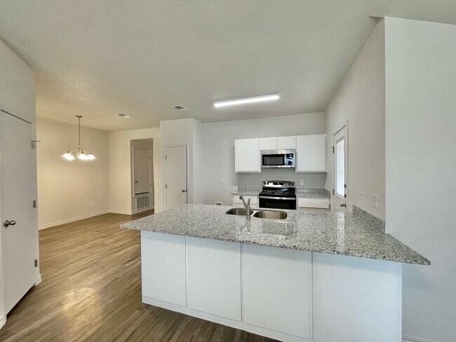 Foto del edificio - 1810 Clovis Dr