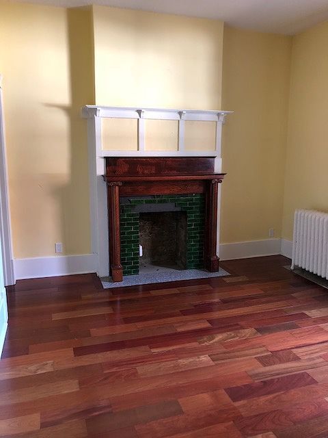 Photo du bâtiment - One Bedroom in  Heritage Building