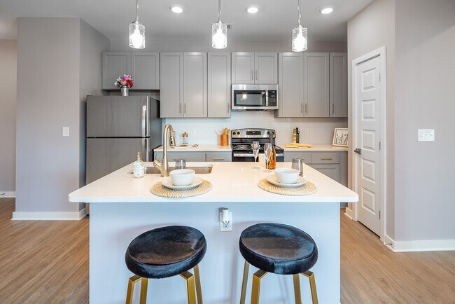 Foto del edificio - The Enclave at Providence Luxury Apartments