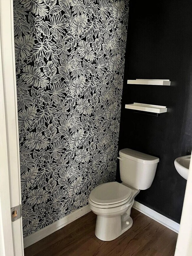Foto del edificio - 3 bedroom, 2.5 bathroom home located in th...