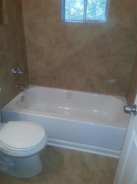 Building Photo - 5085 Balus Dr