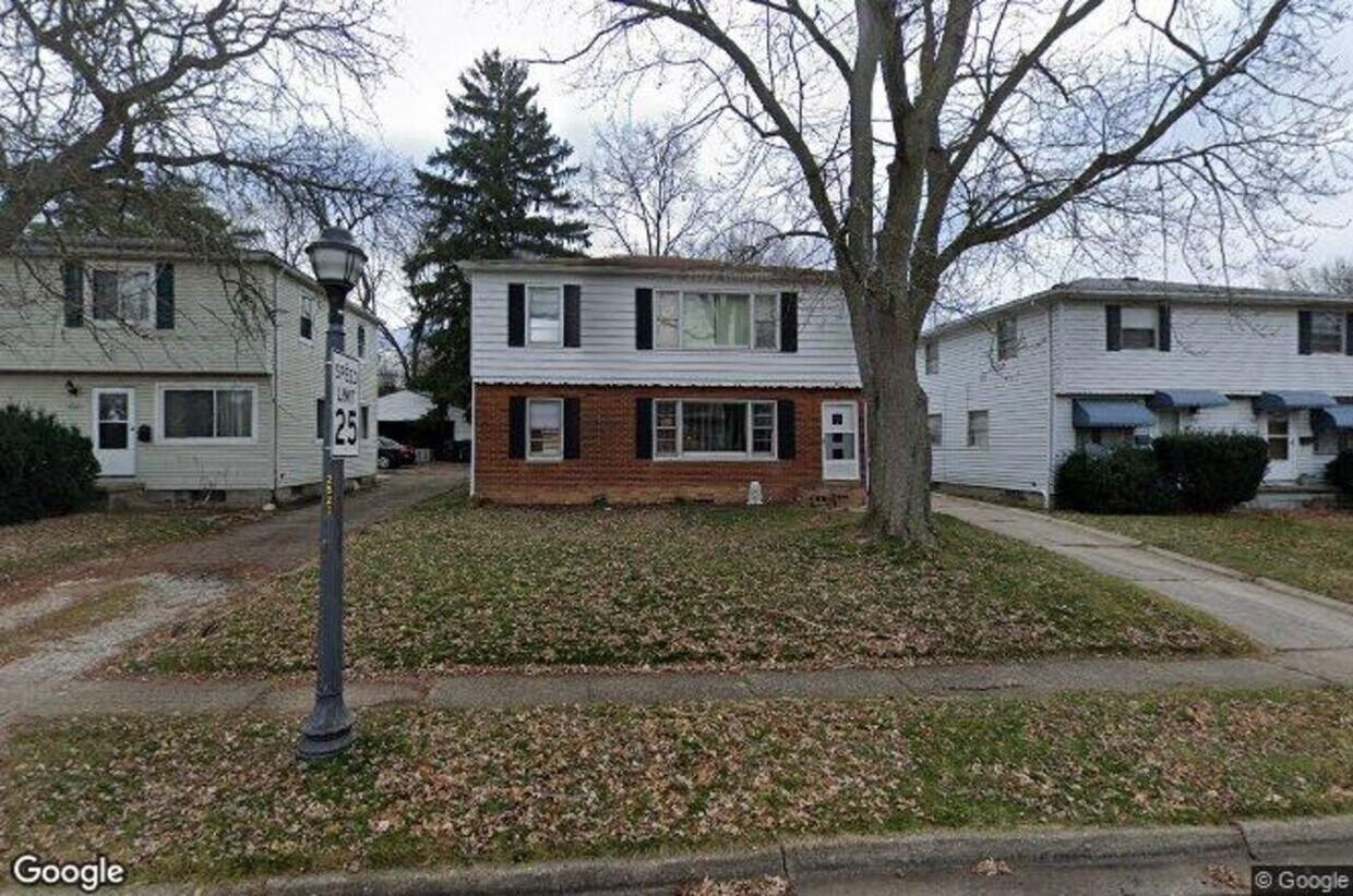 Building Photo - Cuyahoga Falls