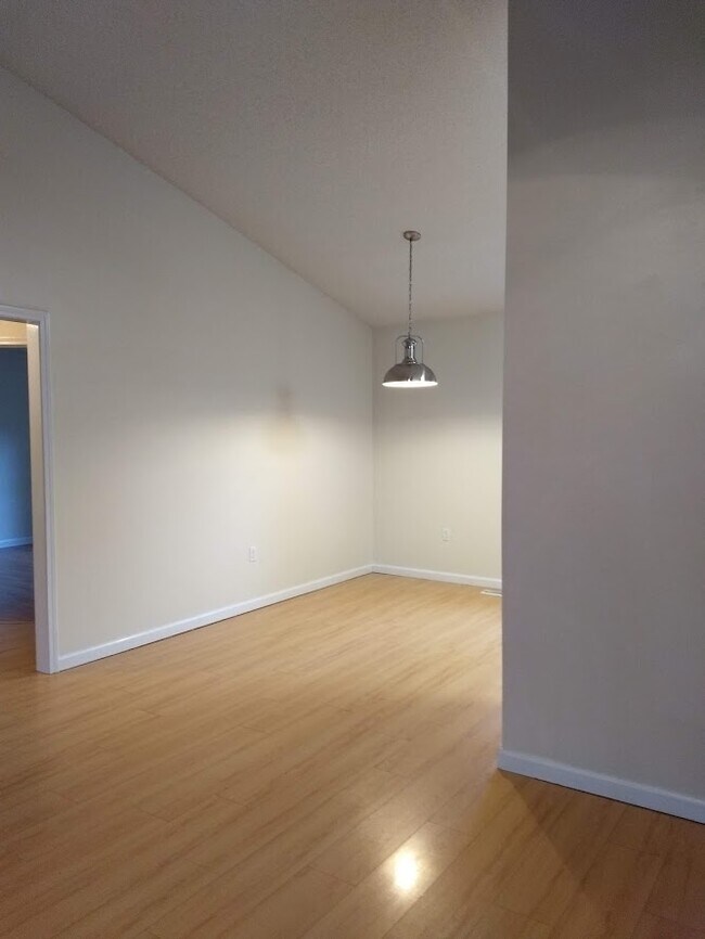 Building Photo - 1033 Ackia Dr
