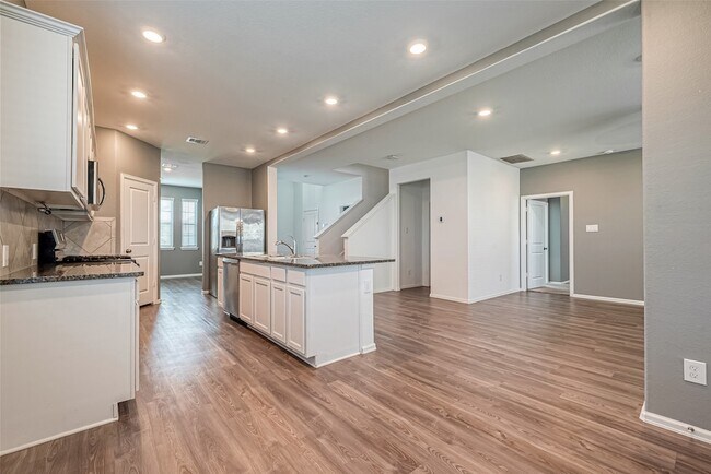 Foto del edificio - 7603 Rainy Valley Ln