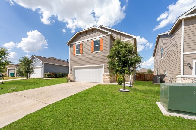 Photo - 5815 Hematite Rim (San Antonio, TX) House