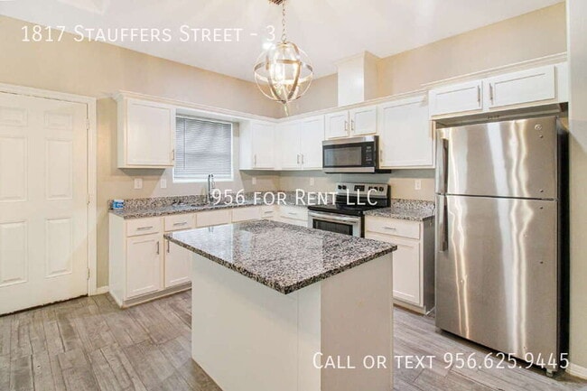 Building Photo - 1817 Stauffers St