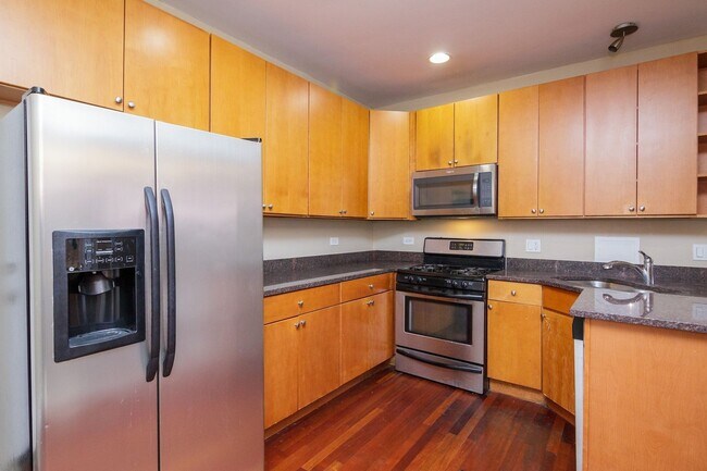 Foto del edificio - 1714 W Farwell Ave