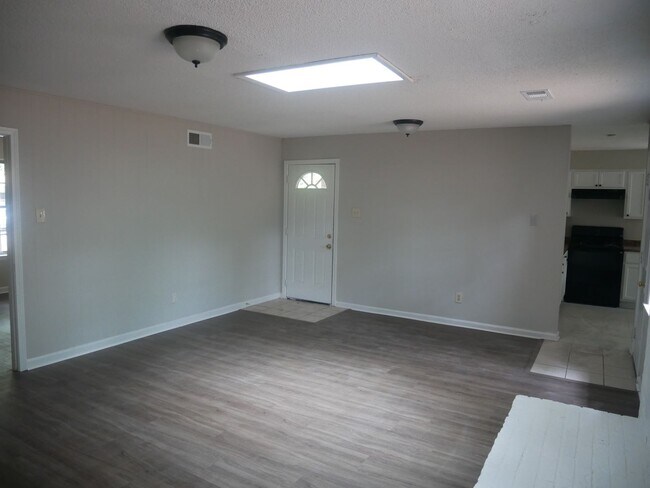 Foto del edificio - 3120 Normandy Dr