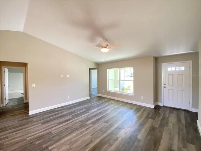 Foto del edificio - 5221 SW 115th Loop