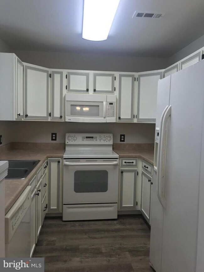 Foto del edificio - 16358 Heritage Pines Cir