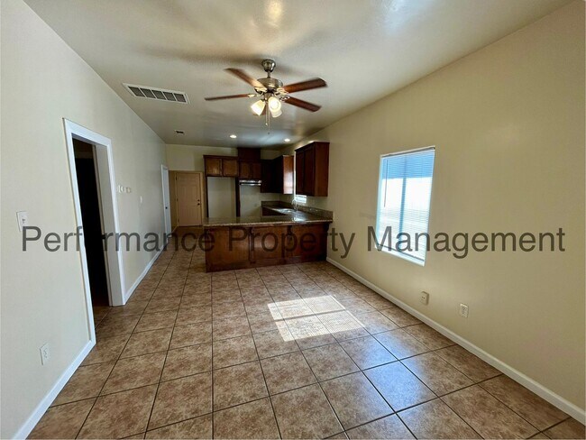 Foto del edificio - Charming 3 Bed/2 Bath Home w/ Large Yard