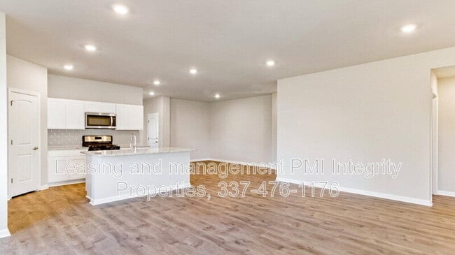 Building Photo - 136 Romain Picard Dr