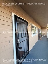 Building Photo - 324 Cassidy St