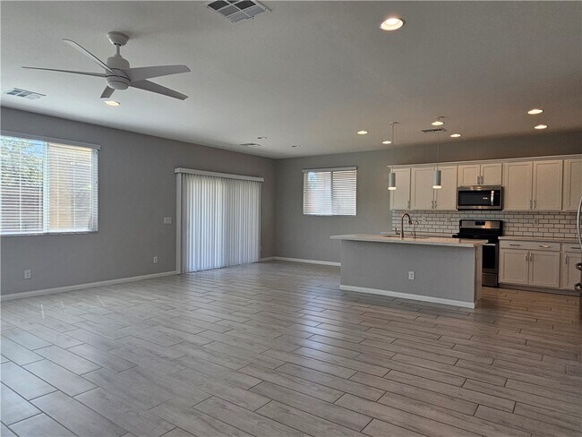 Building Photo - 9853 Fisher Bay Ct