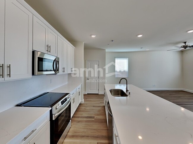 Building Photo - 152 Nico Azalea Ln