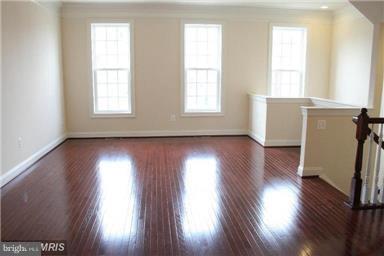 Building Photo - 688 Pullman Pl