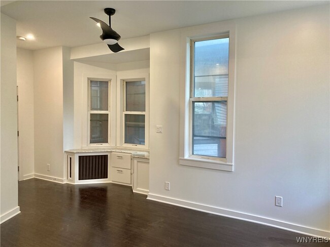 Building Photo - 58 Trinity Pl
