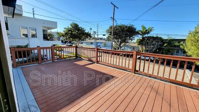 Foto del edificio - 606 N Irena Ave