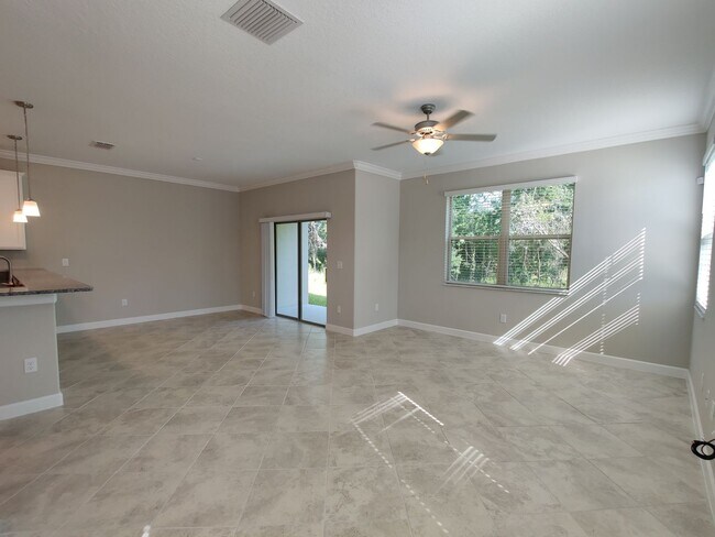 Building Photo - 23240 Willow Glen Way Lutz, FL 33549