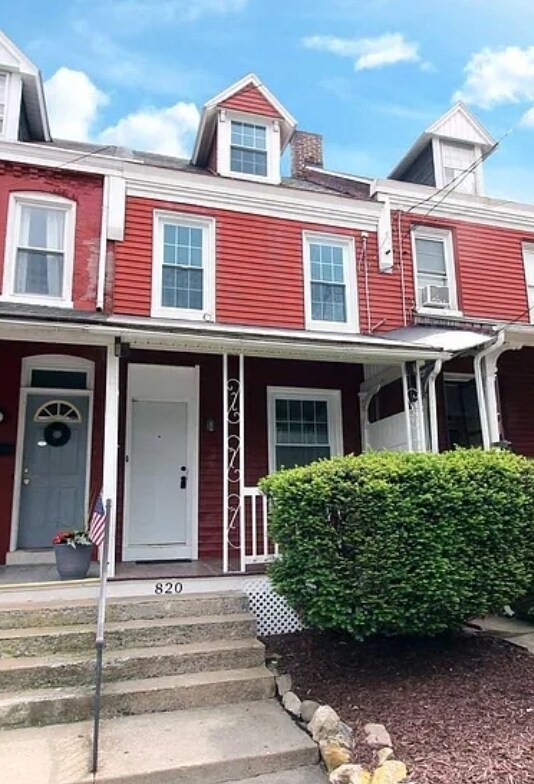 Foto principal - 820 4th St