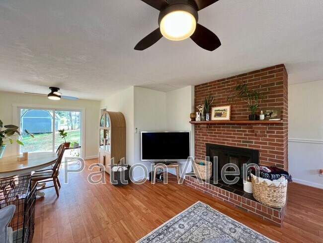 Foto del edificio - 30 Stevens Hill Rd