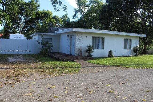 Building Photo - 28 NE 164th St
