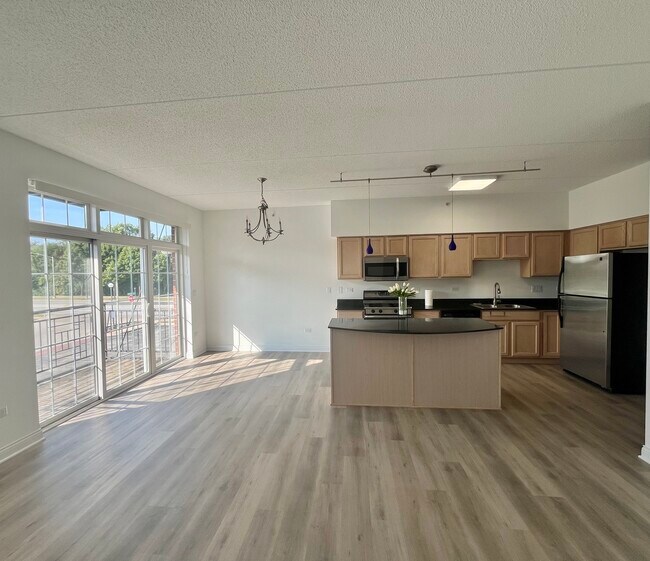 Building Photo - 3400 Wellington Ct