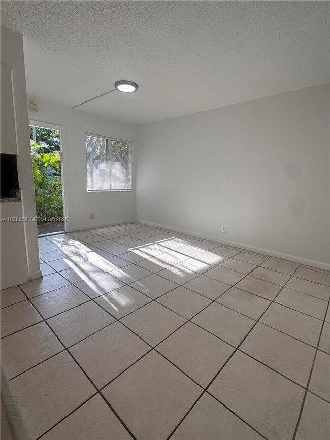 Building Photo - 2331 Adams St