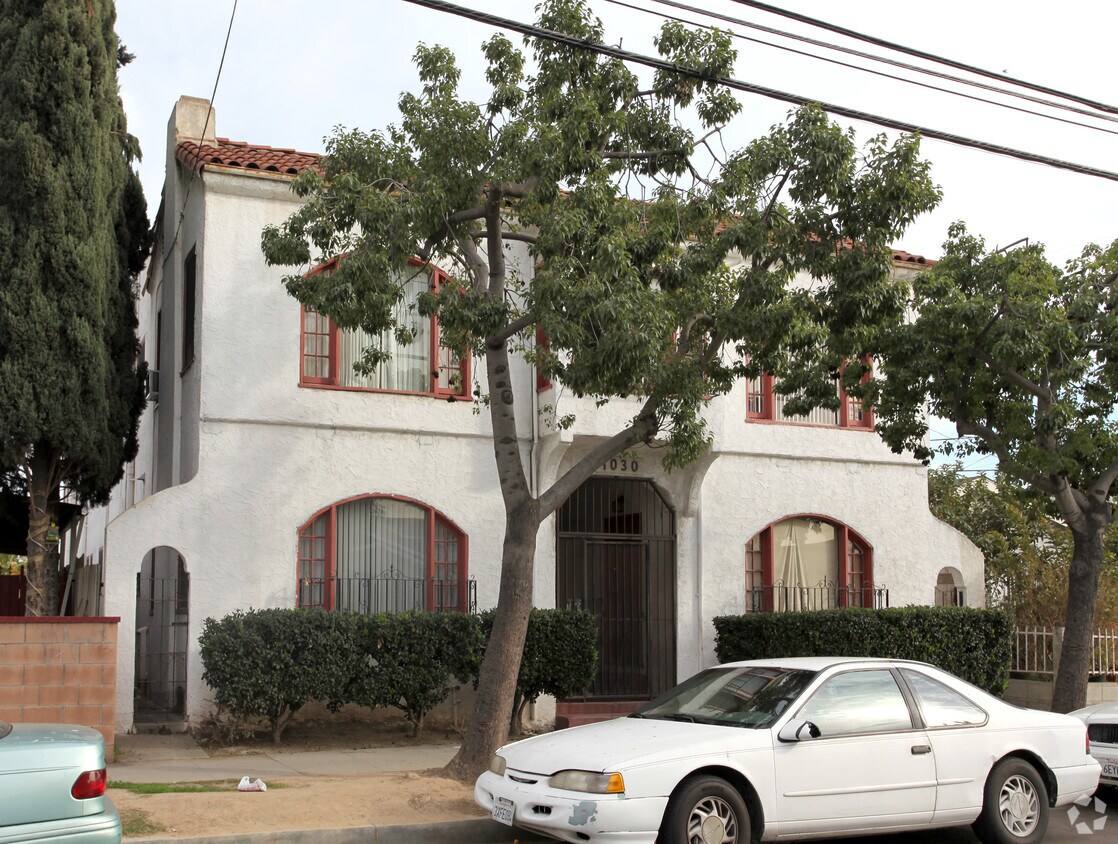 Building Photo - 1030 Walnut Ave