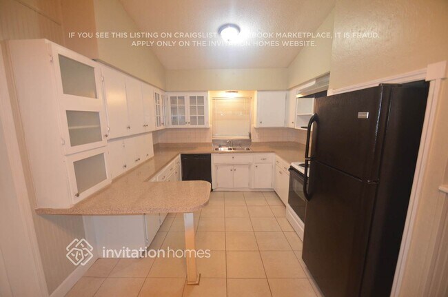 Foto del edificio - 348 Keating Dr