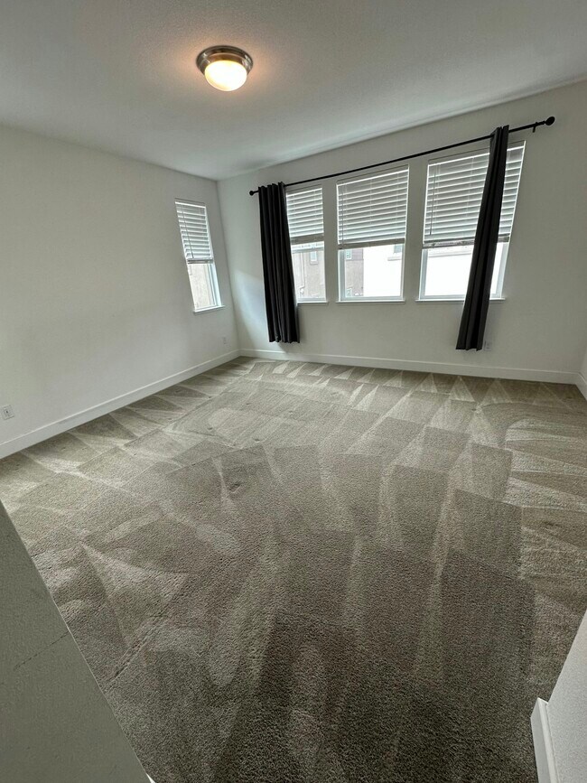 Foto del edificio - 1427 S Hopper Ln