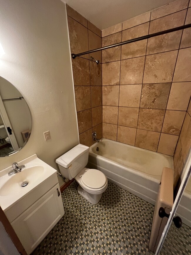 Foto del edificio - 121 N Hancock St