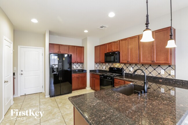 Foto del edificio - 4148 Seclusion Bay Ave