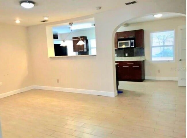 Building Photo - 1604 Curry Ford Rd