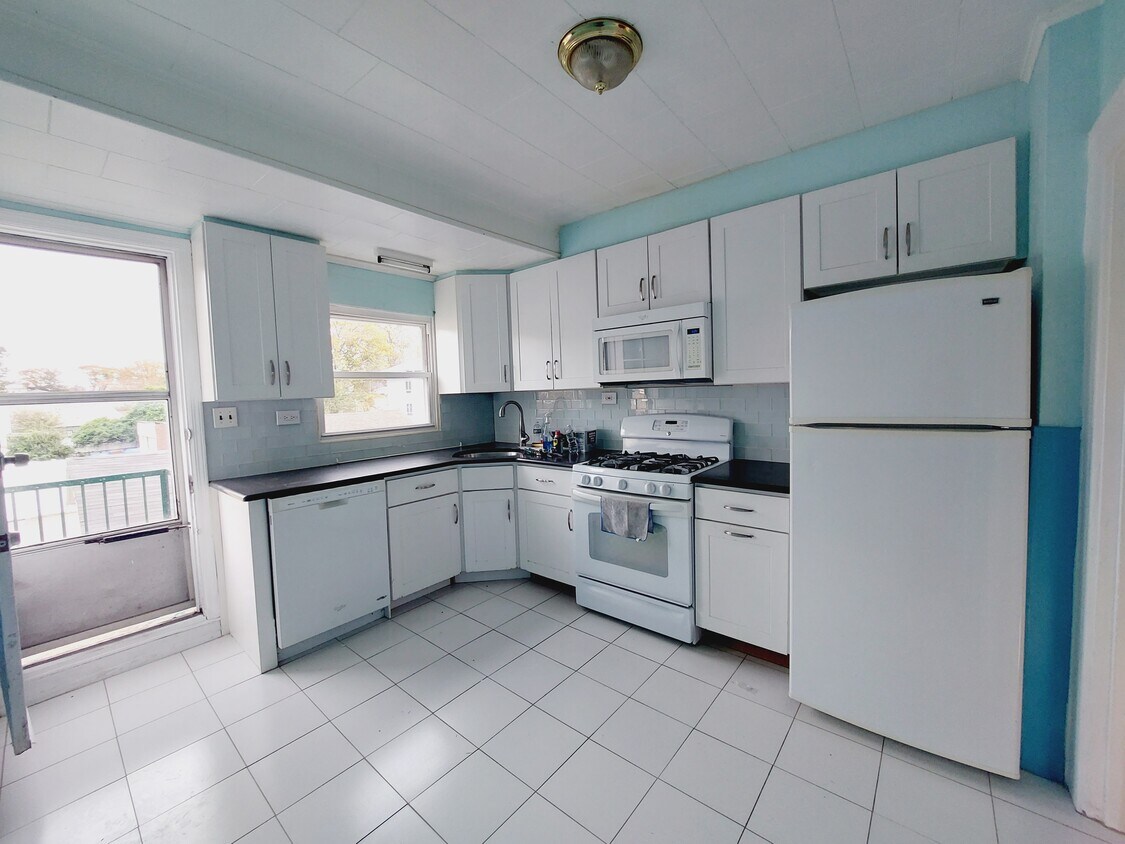 Primary Photo - 218 Passaic Ave