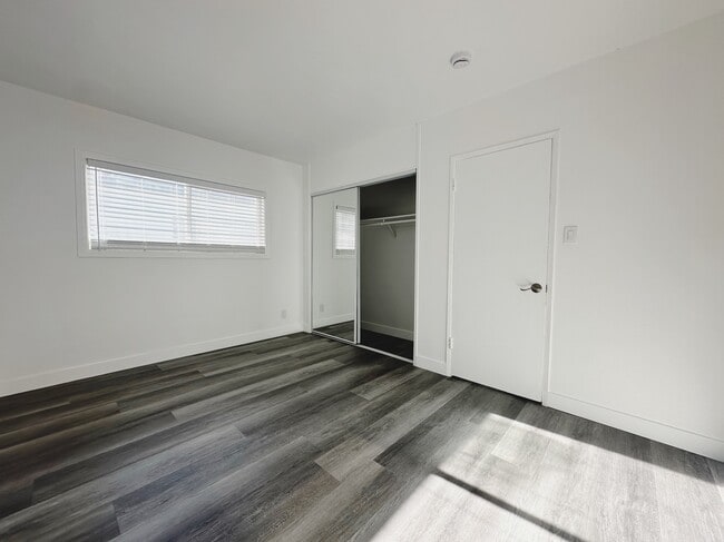 Building Photo - 4037 McLaughlin Avenue