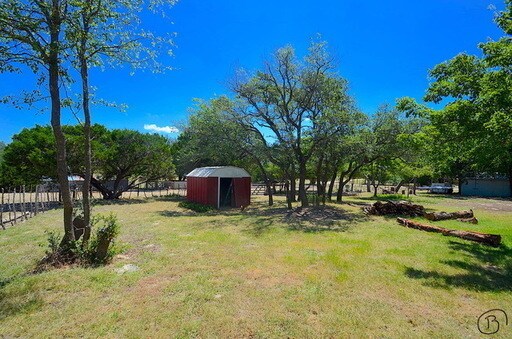 Foto del edificio - Nice Country living!