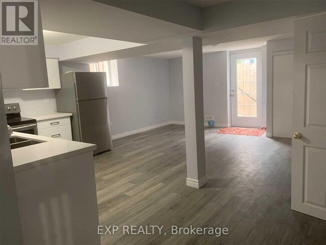 Building Photo - 2054 Kingsridge Dr