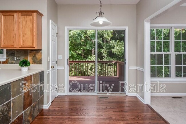 Building Photo - 6633 Speight Cir