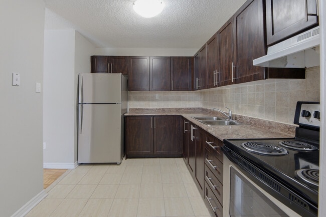 Building Photo - 20 Stonehill Crt