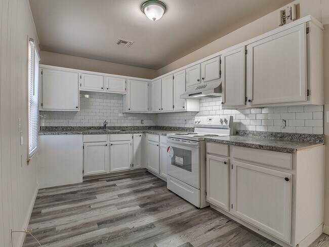 Foto del edificio - 4613 SE 22nd St