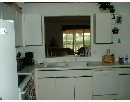 Building Photo - 5914 Regal Glen Dr