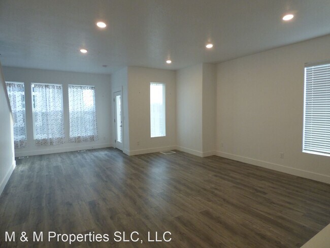 Foto del edificio - 3 br, 2.5 bath House - 4744 S Hillhouse Cove