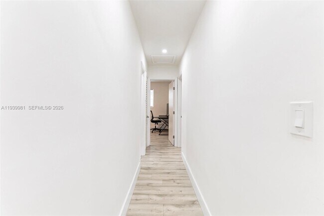 Foto del edificio - 2911 NW 5th Ct